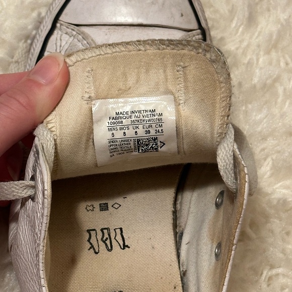 White Leather Low Top Converse - Picture 1 of 5